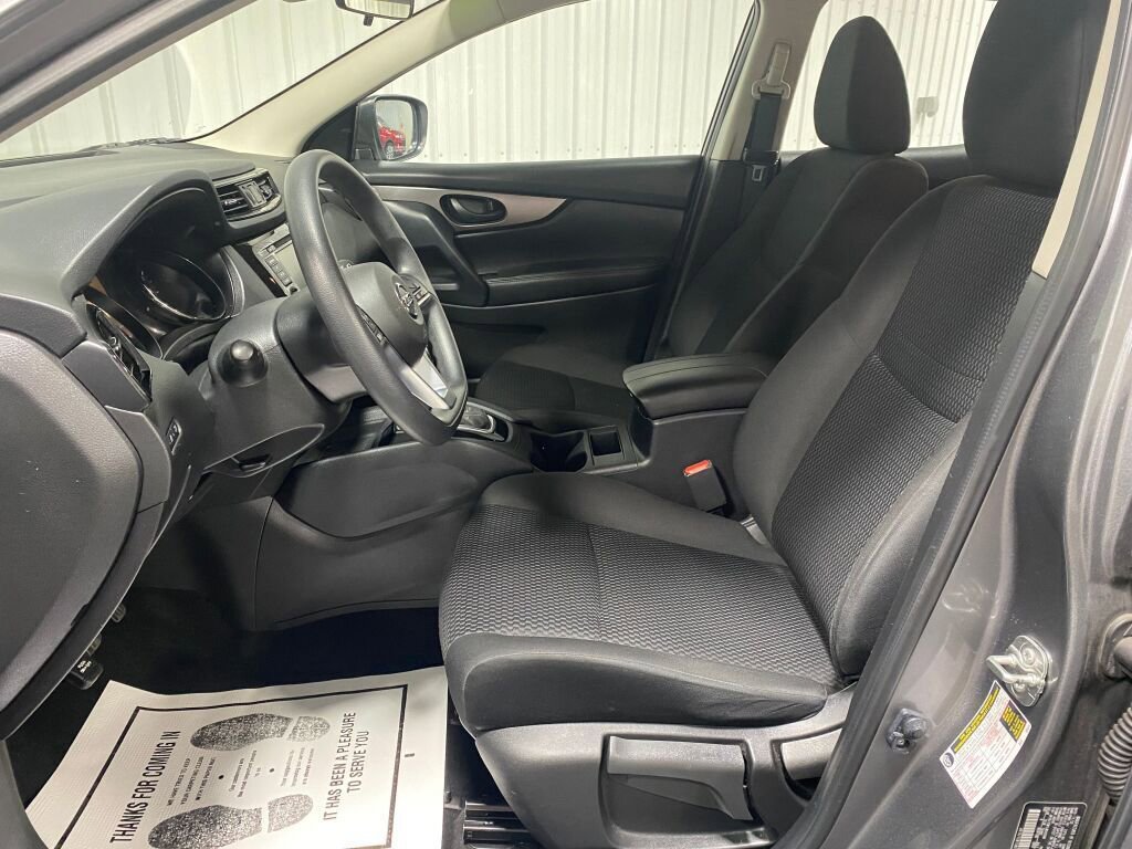 Used 2020 Nissan Rogue Sport S image 5