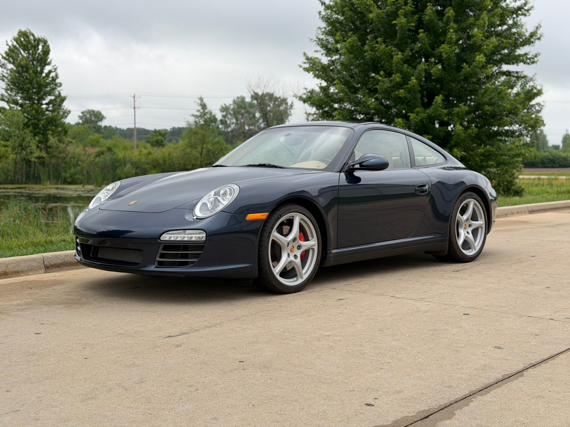 Used 2011 Porsche 911 Carrera 4S AWD/4WD image 1