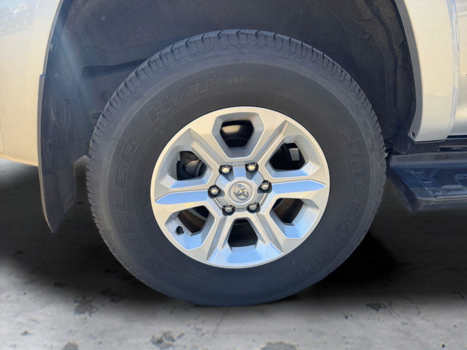 Used 2024 Toyota 4Runner SR5 AWD/4WD image 17