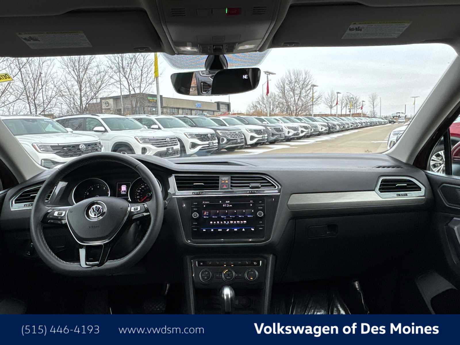 Used 2021 Volkswagen Tiguan SE w/ Panoramic Sunroof Package image 10