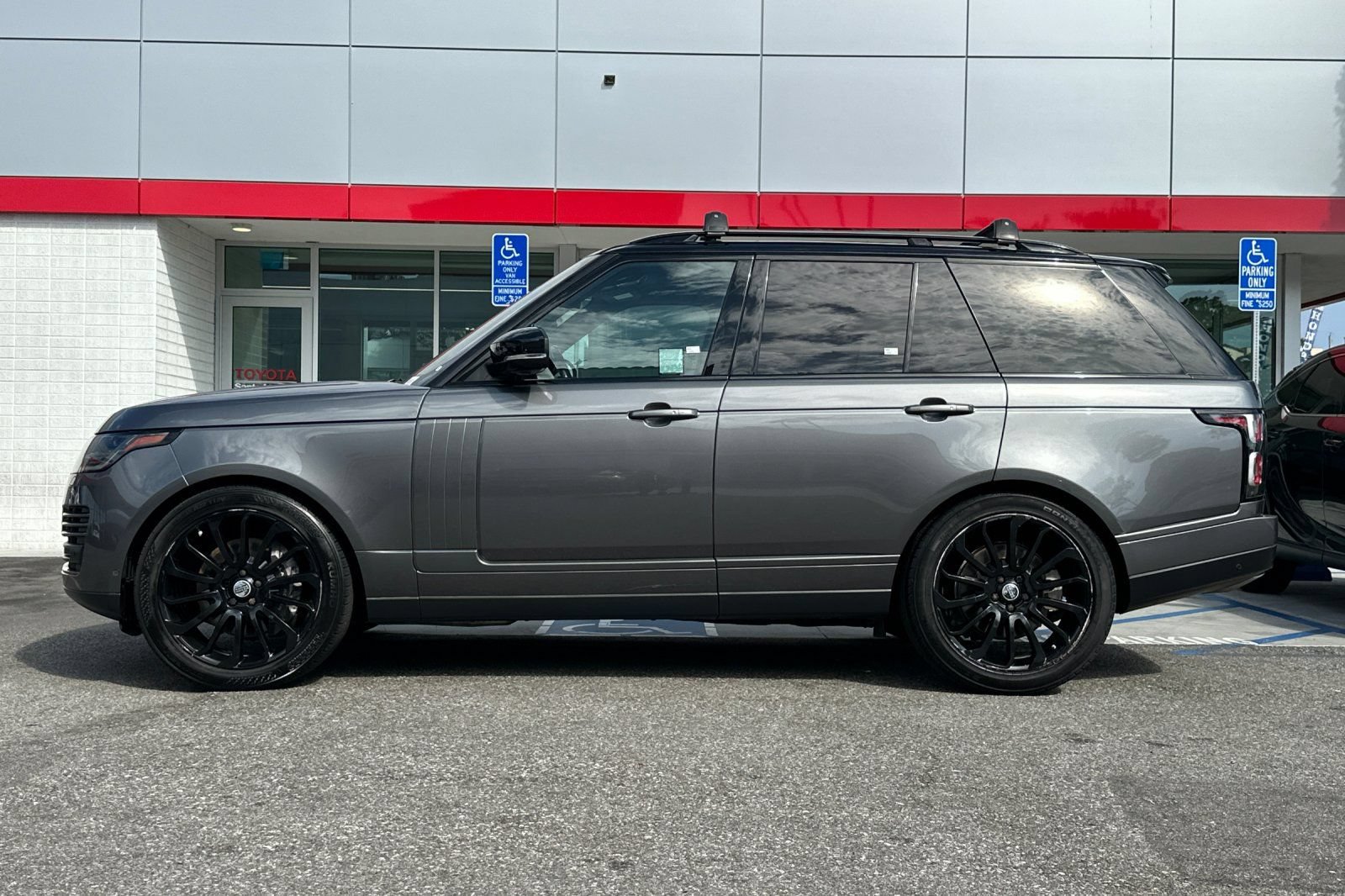 Used 2019 Land Rover Range Rover HSE AWD/4WD image 7
