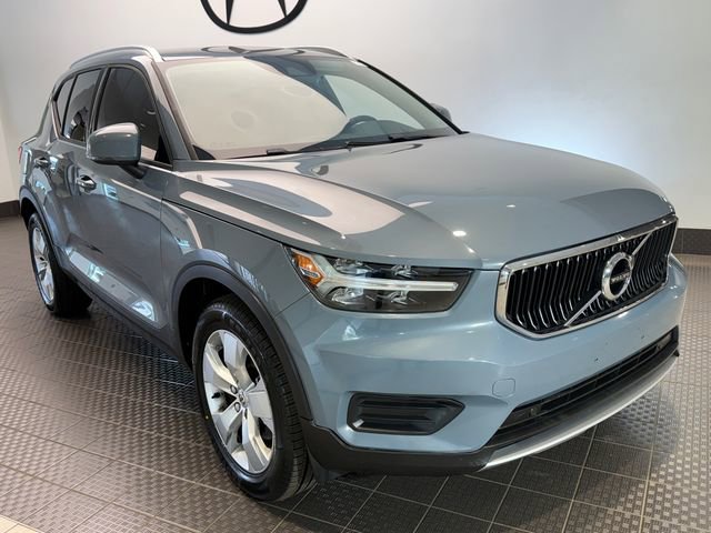 Used 2020 Volvo XC40 T5 Momentum AWD/4WD image 2