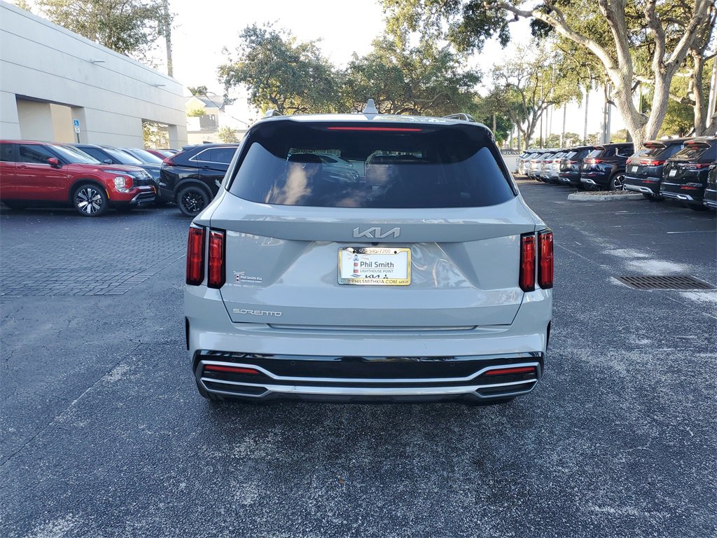 Certified 2023 Kia Sorento SX image 5