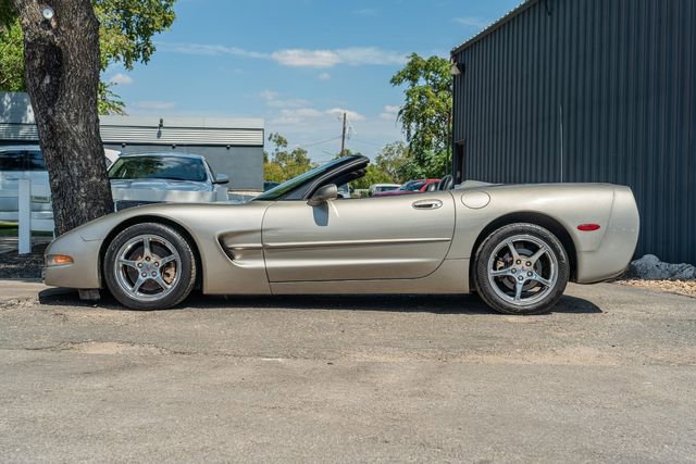 Used 2002 Chevrolet Corvette Convertible w/ Preferred Equipment Group2 image 3