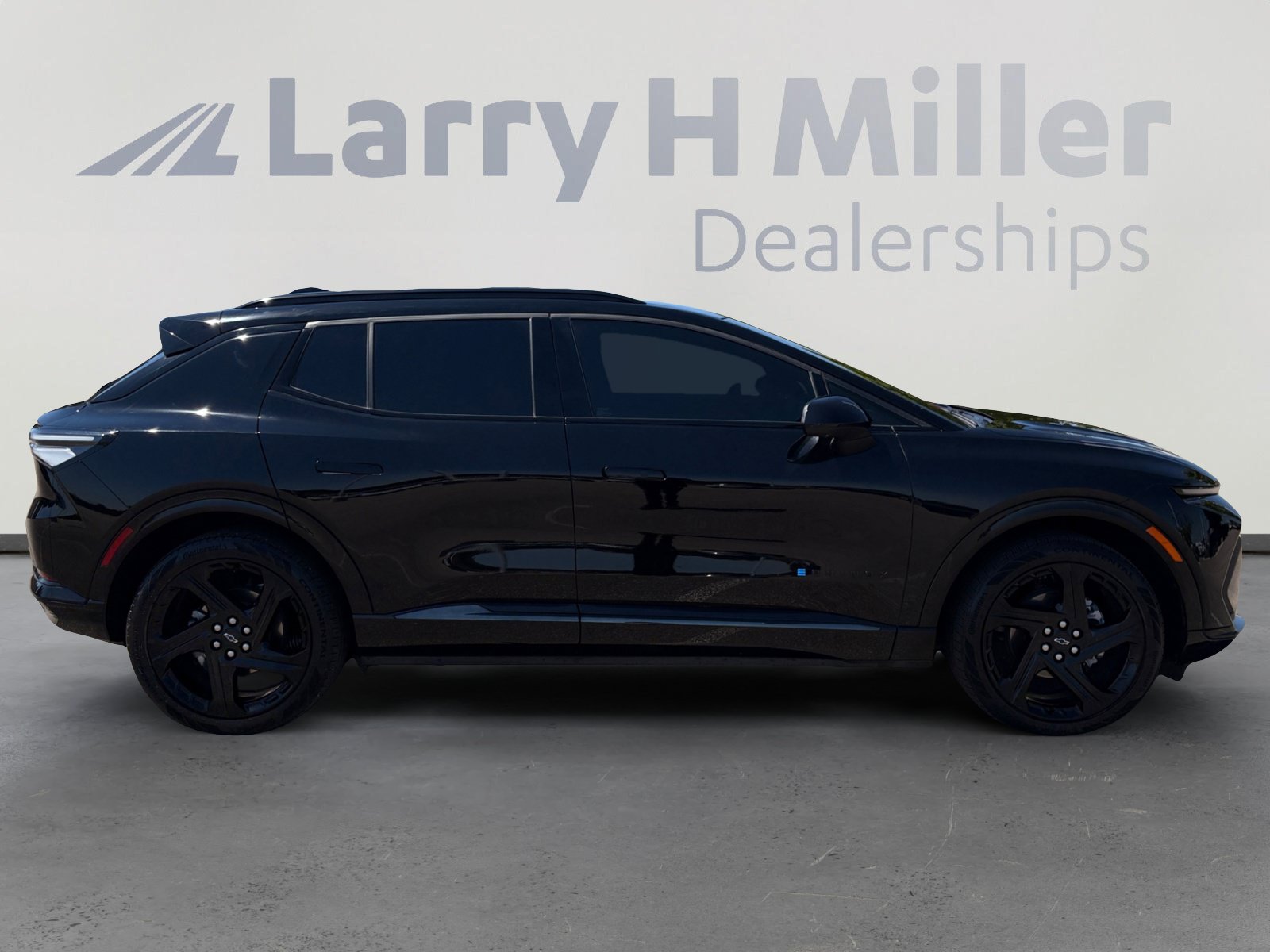 Used 2024 Chevrolet Equinox EV RS FWD image 7