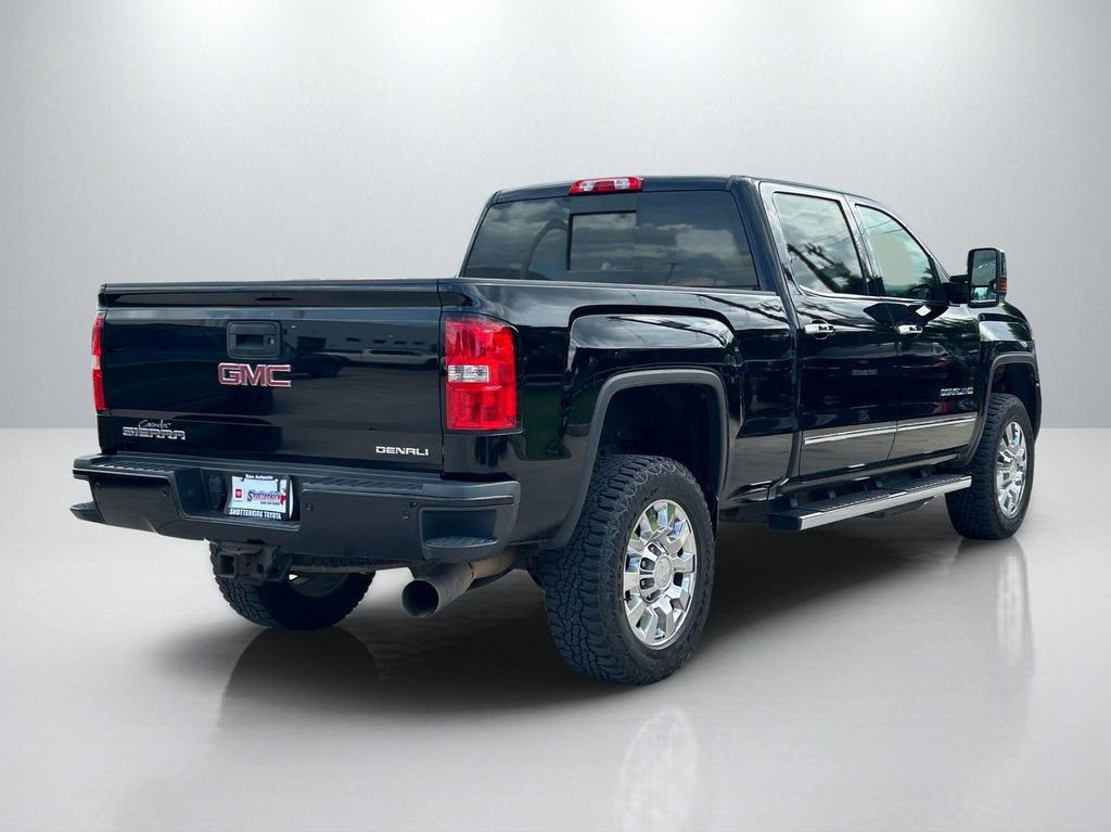 Used 2018 GMC Sierra 2500 Denali w/ Duramax Plus Package AWD/4WD image 5