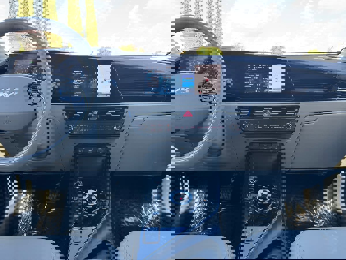 Used 2023 Kia Niro Wind w/ Wind Preserve Package image 15