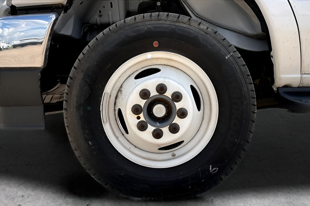 New 2024 Ford E-450 and Econoline 450 Super Duty w/ Power Windows & Locks Group RWD image 15