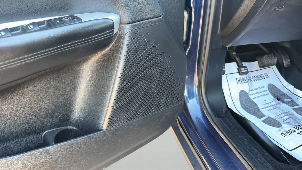 Used 2020 Dodge Journey SE w/ SE Popular Equipment Group image 25