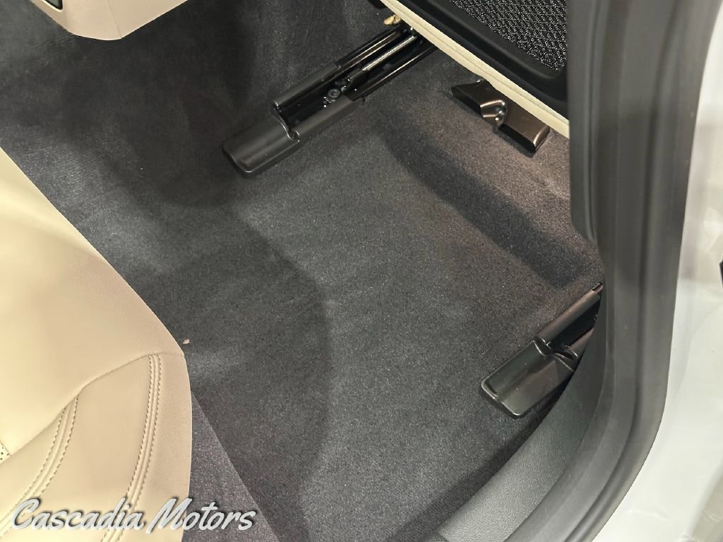 Used 2023 BMW i4 eDrive40 w/ Premium Package image 26