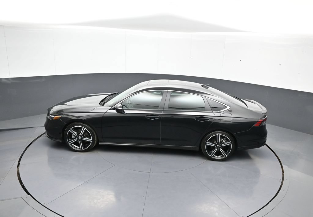 Used 2025 Honda Accord Sport image 40