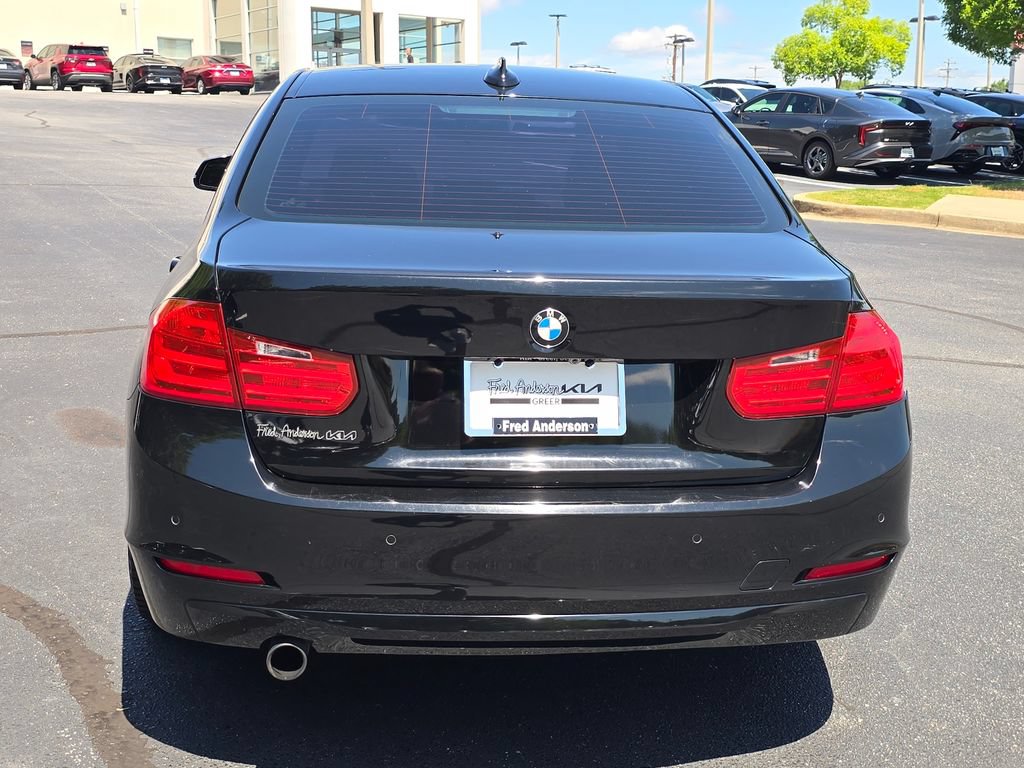 Used 2015 BMW 320i xDrive Sedan AWD/4WD image 4