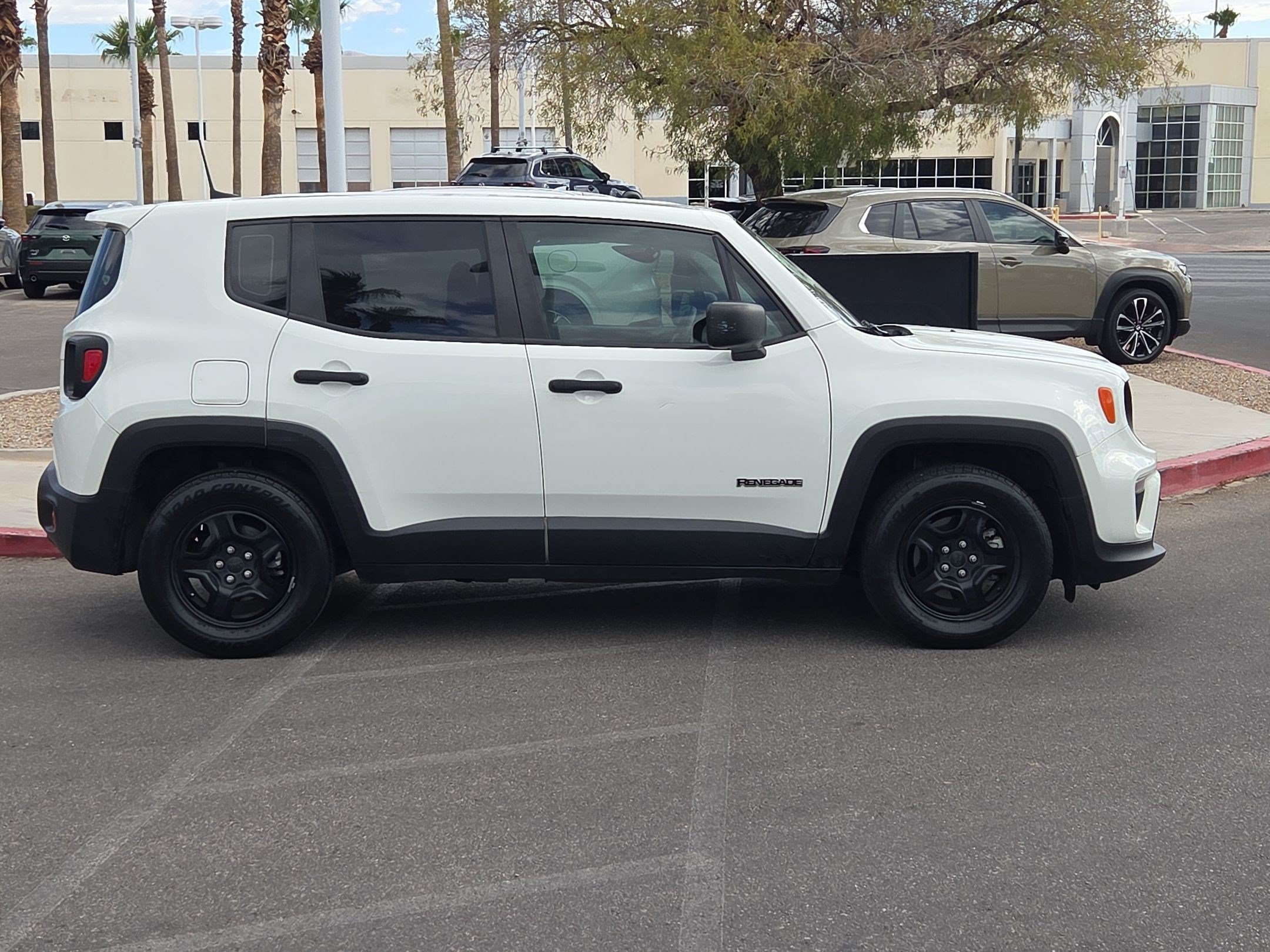 Used 2020 Jeep Renegade Sport w/ UConnect 7.0 Group FWD image 6