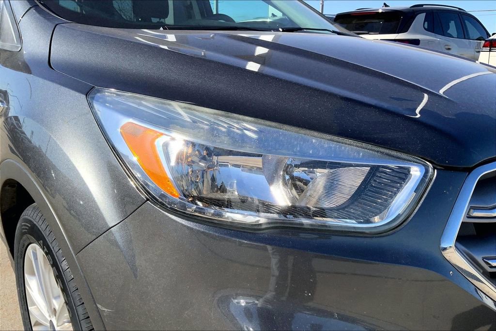 Used 2017 Ford Escape SE image 27