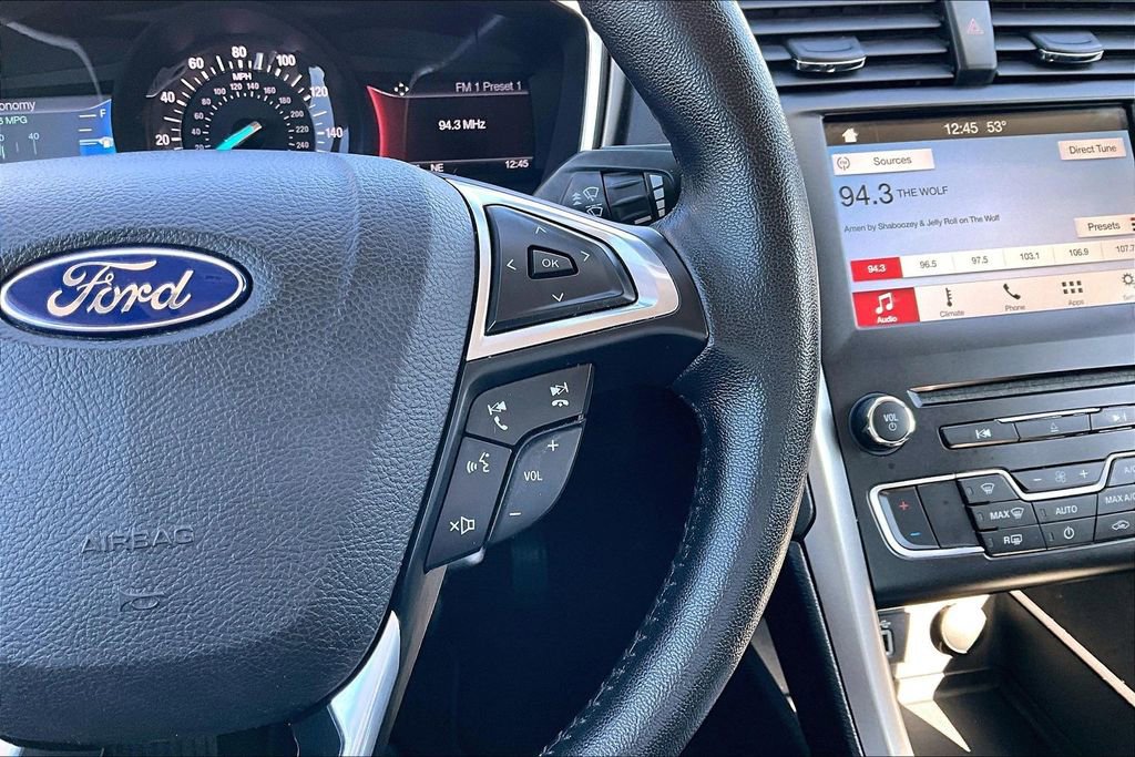 Used 2017 Ford Fusion SE w/ Equipment Group 201A image 20