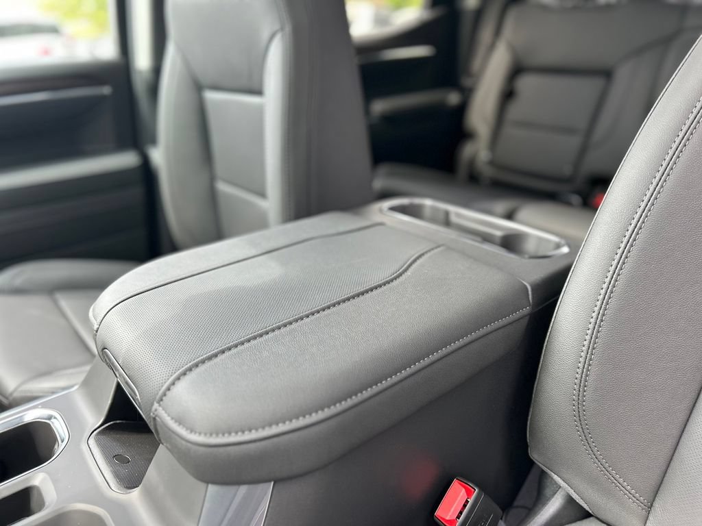 New 2026 GMC Sierra 1500 SLT w/ SLT Premium Package AWD/4WD image 8