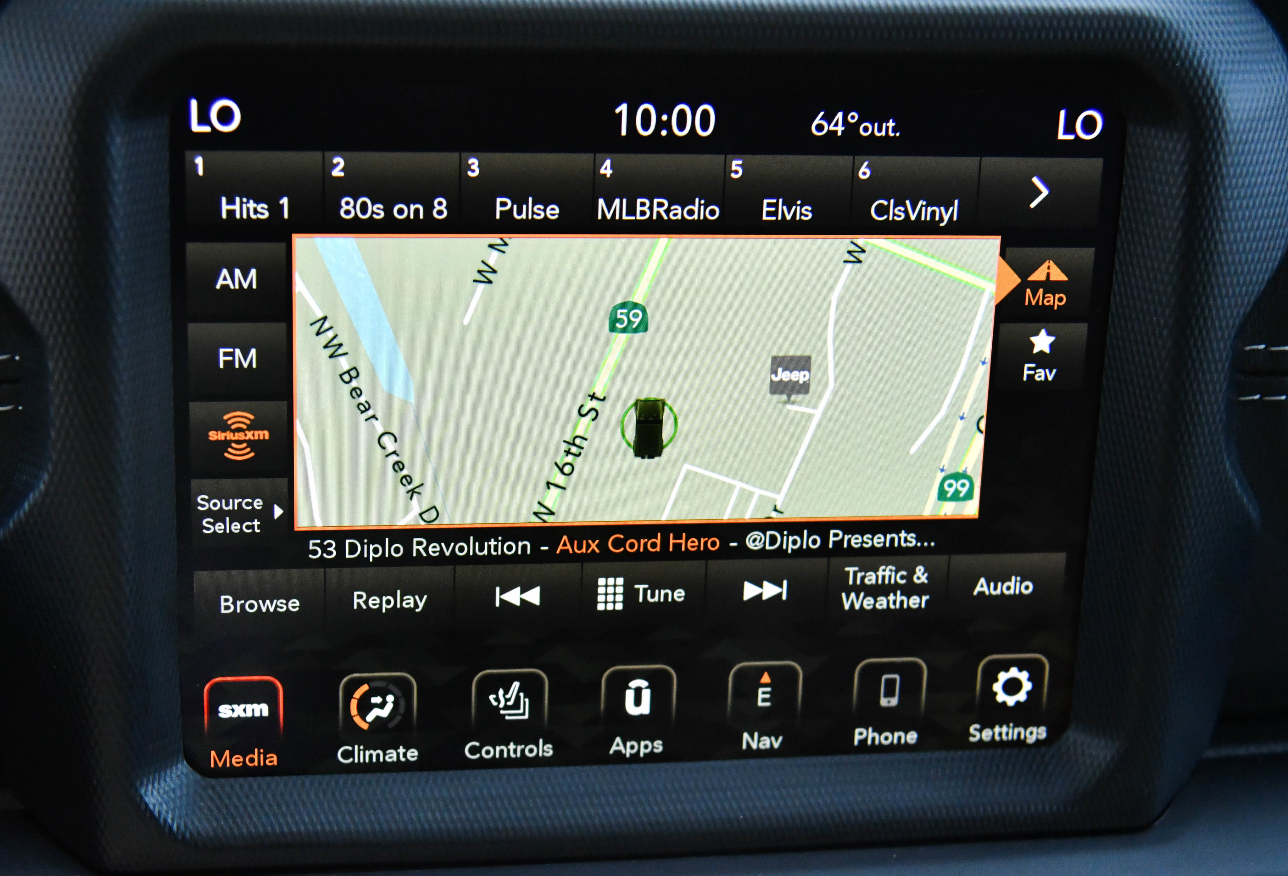 Used 2023 Jeep Wrangler Unlimited Sahara w/ Cold Weather Group AWD/4WD image 29