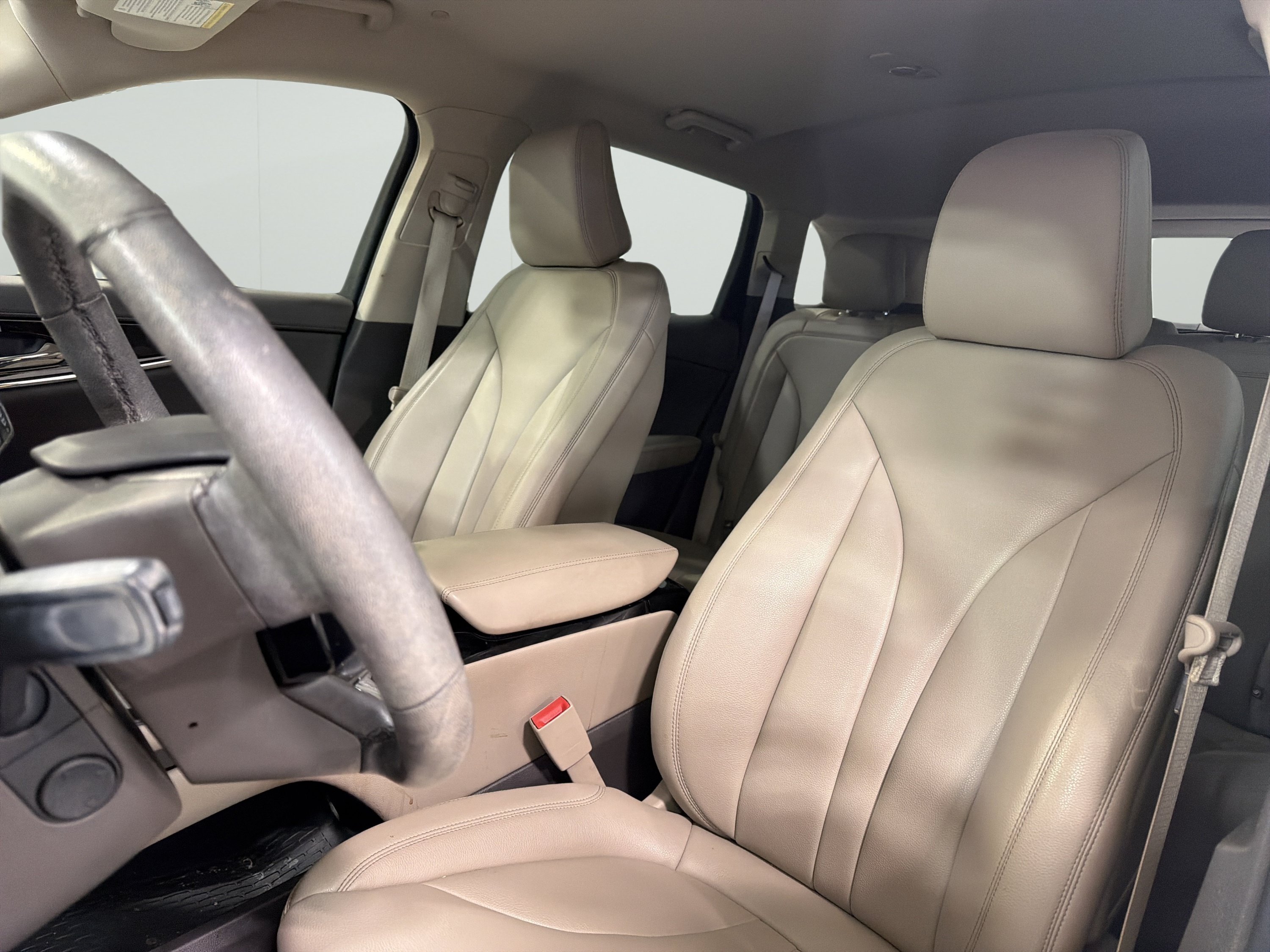 Used 2023 Lincoln Nautilus AWD w/ Premium Package image 9