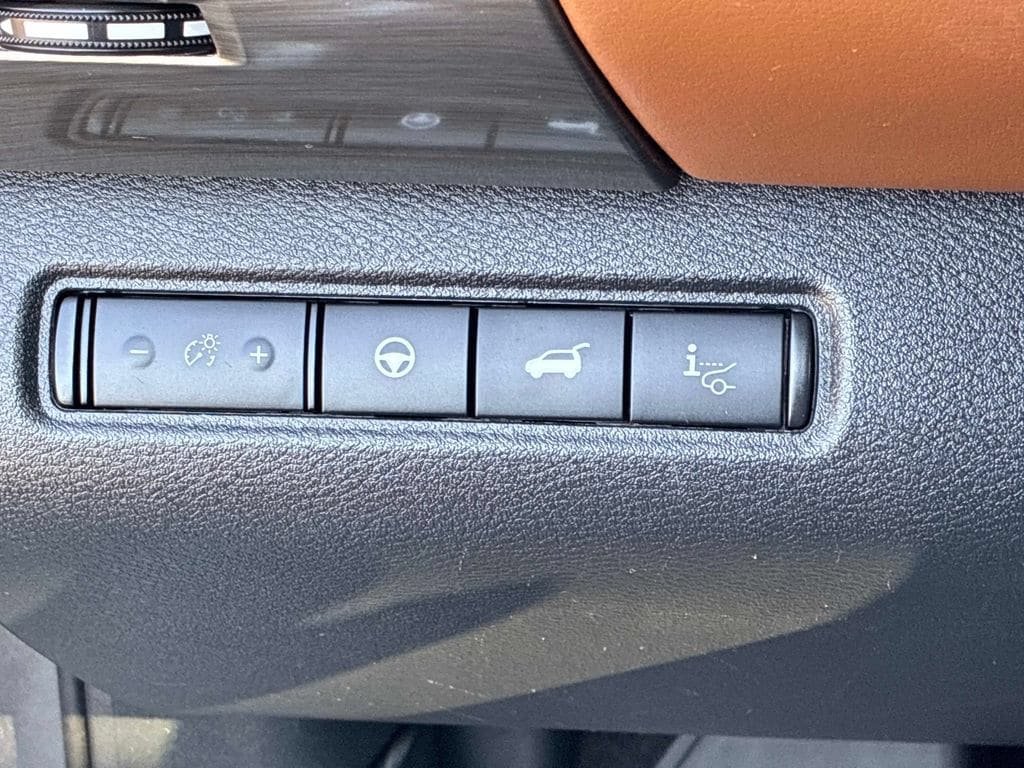 Certified 2023 Nissan Pathfinder Platinum AWD/4WD image 26