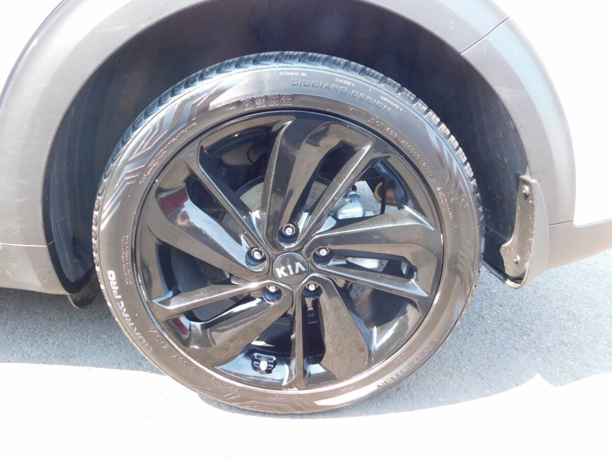 Used 2019 Kia Niro S Touring FWD image 25