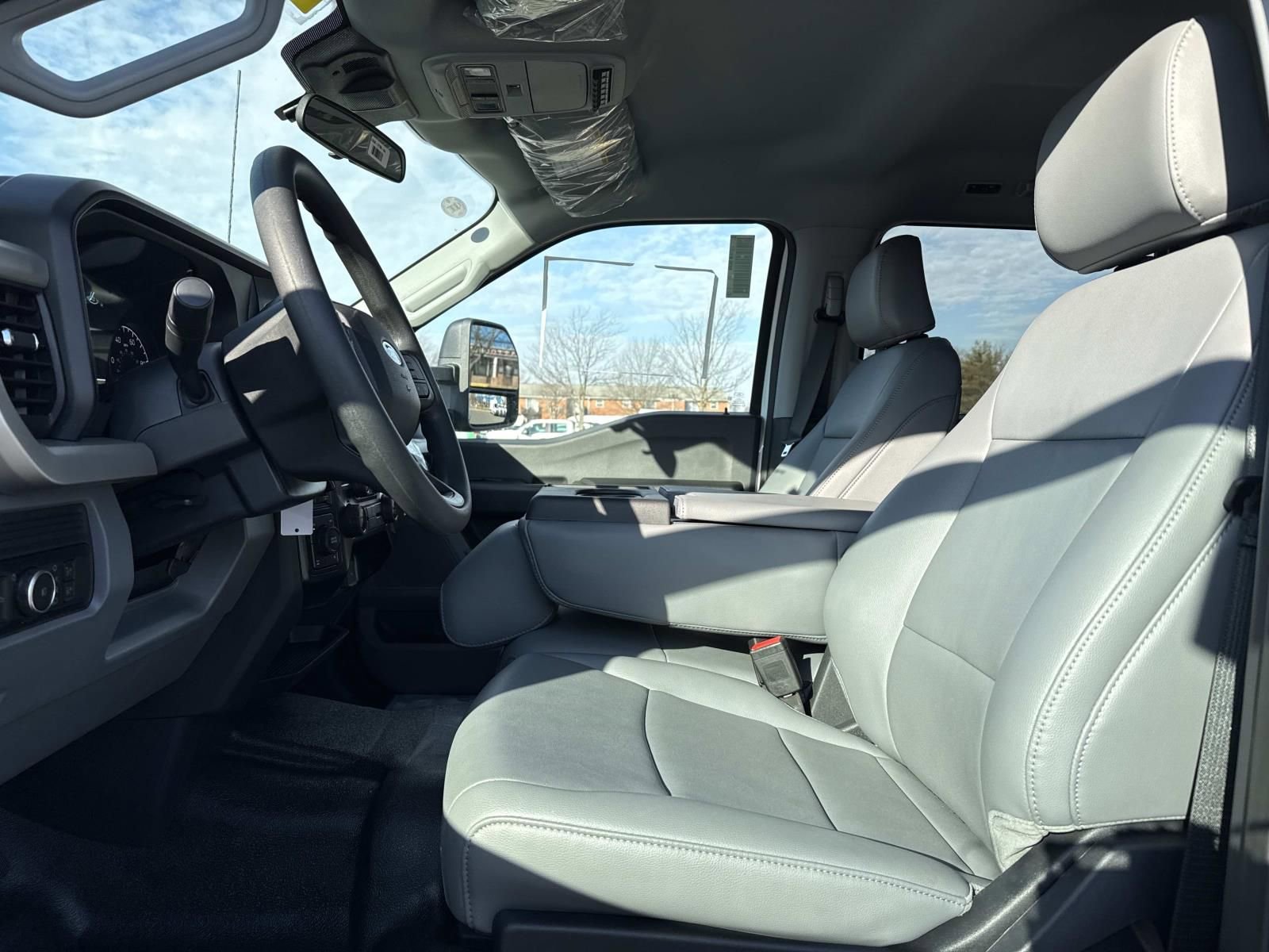 New 2025 Ford F350 XL w/ XL Chrome Package image 10