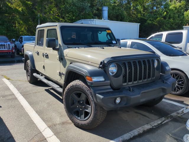 Used 2020 Jeep Gladiator Sport w/ Auxiliary Switch Group AWD/4WD image 4