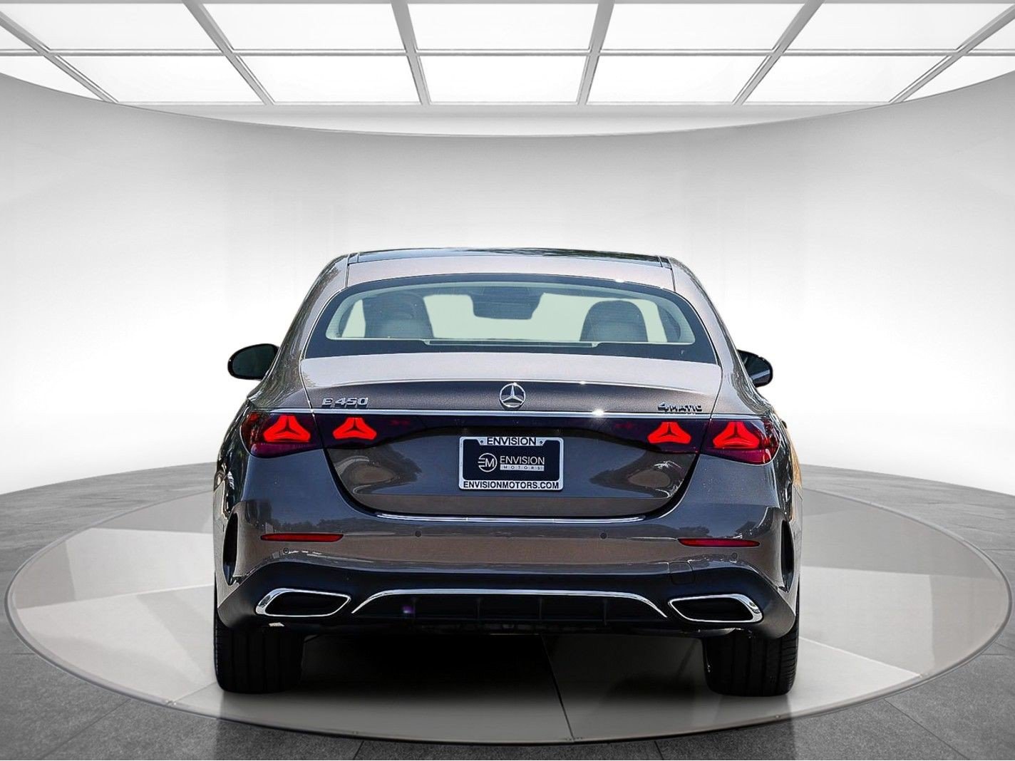 New 2026 Mercedes-Benz E 450 4MATIC Sedan image 4