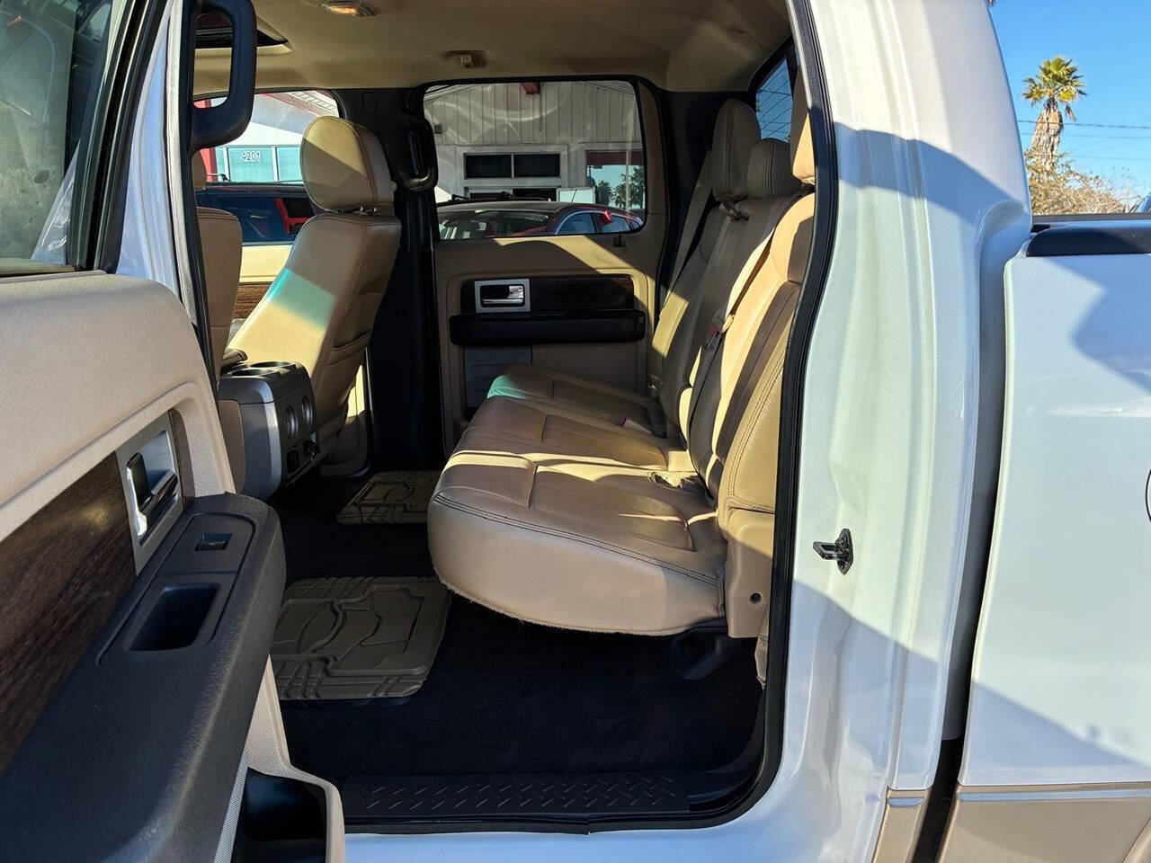 Used 2013 Ford F150 Lariat w/ Luxury Equipment Group image 8