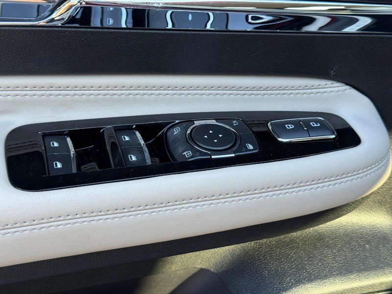 New 2026 Lincoln Corsair Premiere image 16