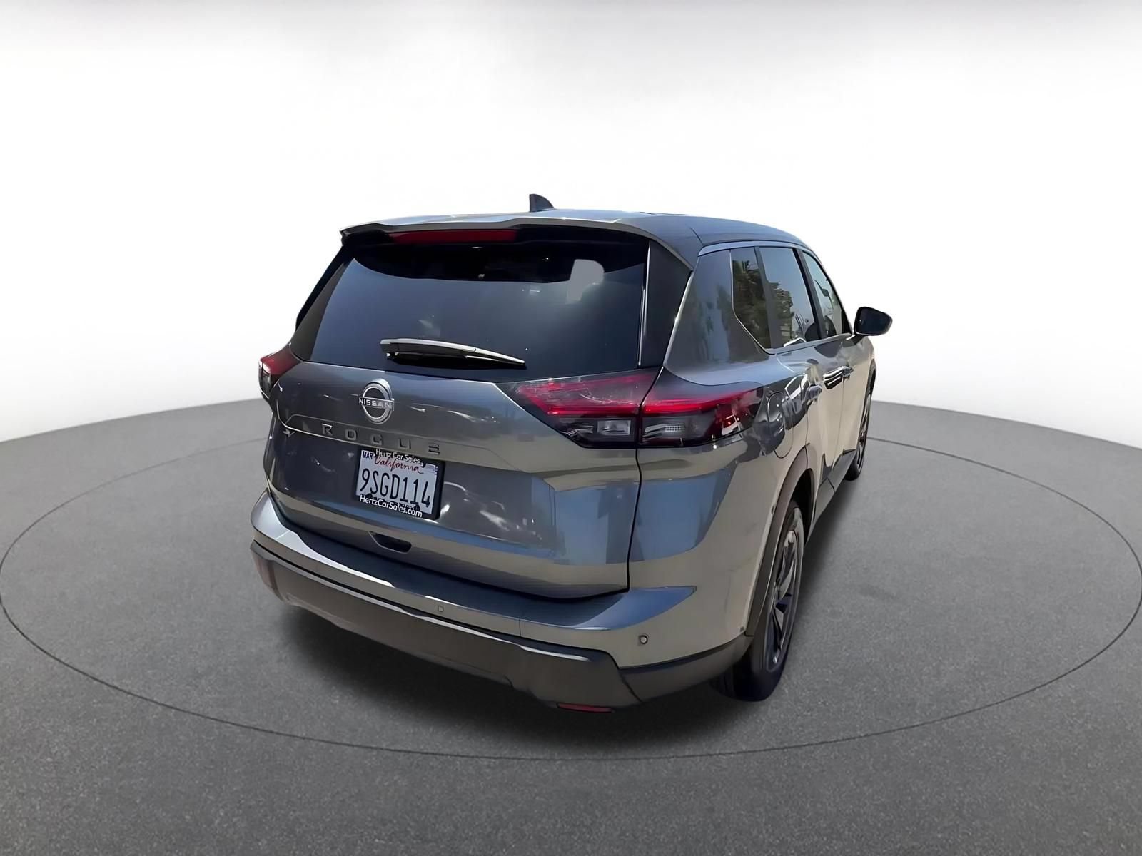 Used 2025 Nissan Rogue SV FWD image 14