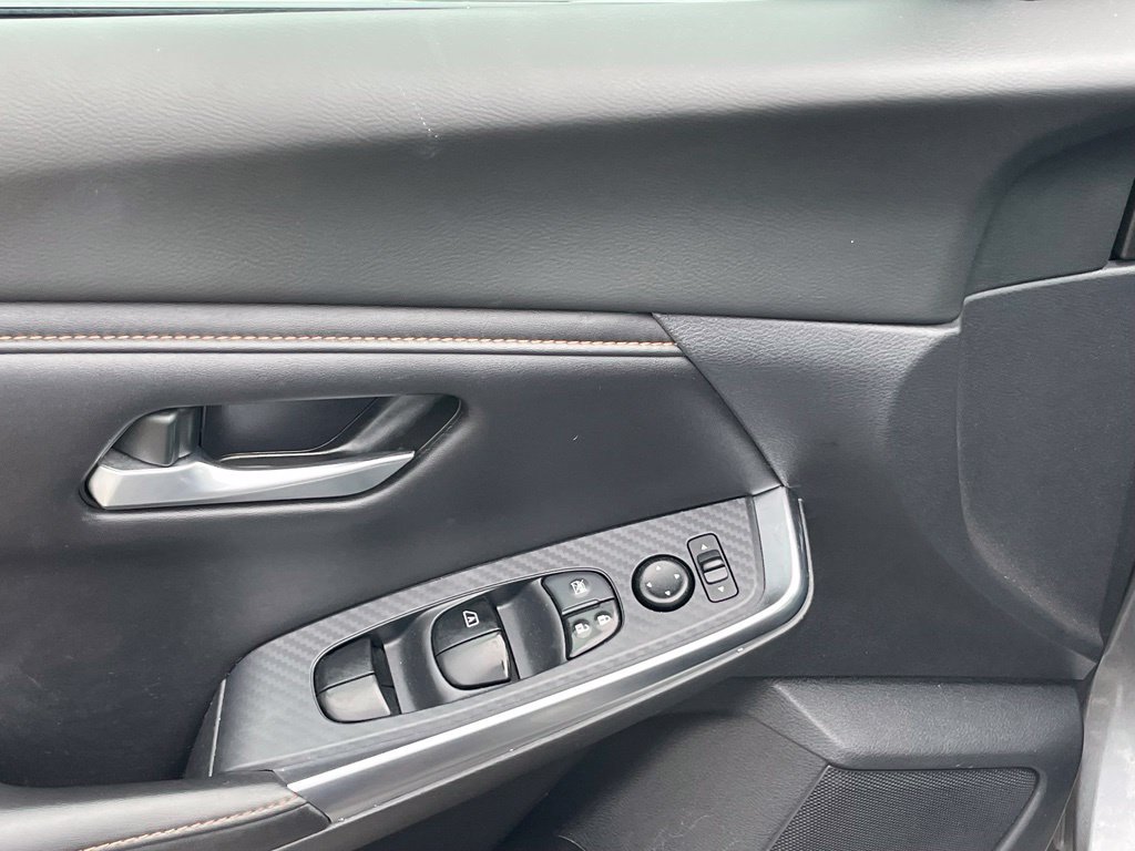 Used 2022 Nissan Sentra SR w/ Midnight Edition FWD image 10