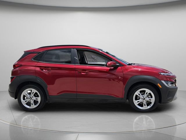 Used 2023 Hyundai Kona SEL w/ Convenience Package FWD image 4