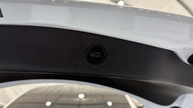 Used 2021 Tesla Model 3 Standard Range Plus RWD image 5