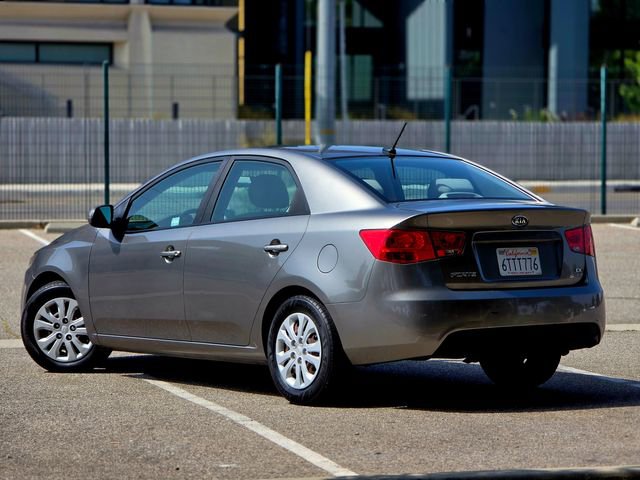 Used 2012 Kia Forte EX image 10