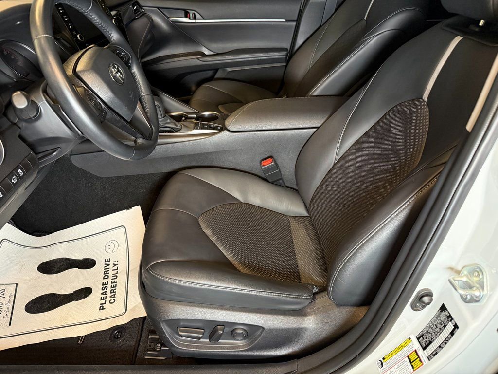 Used 2023 Toyota Camry XSE image 21