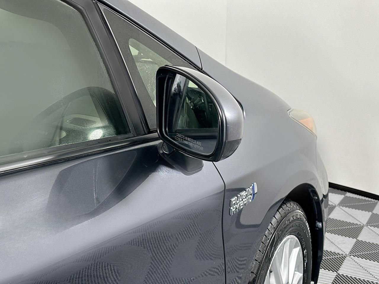 Used 2015 Toyota Prius Prime Plug-In Hybrid image 40