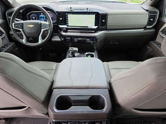 Used 2023 Chevrolet Silverado 1500 LTZ w/ Technology Package AWD/4WD image 17