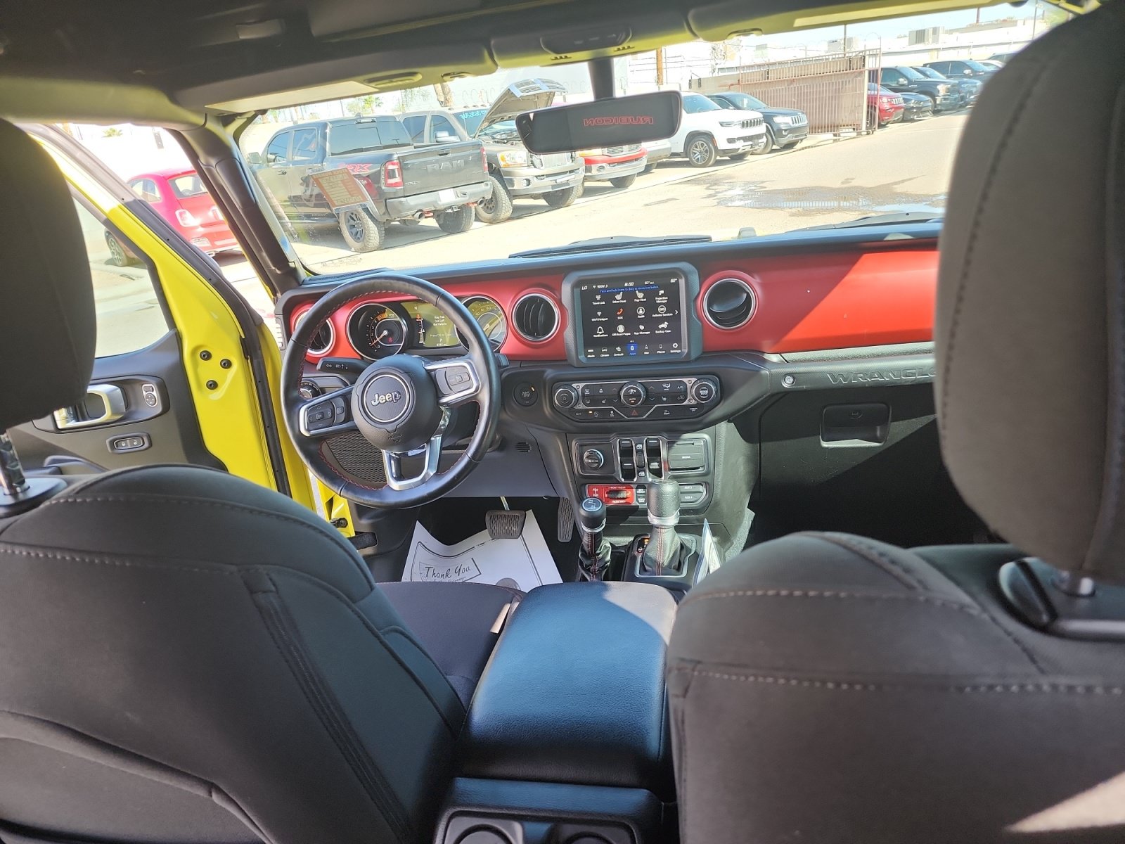Used 2023 Jeep Wrangler Unlimited Rubicon w/ Cold Weather Group AWD/4WD image 33