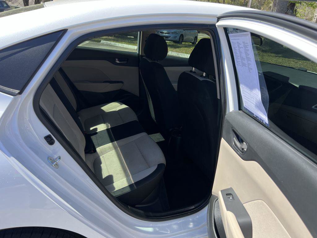 Used 2019 Hyundai Accent SE image 9