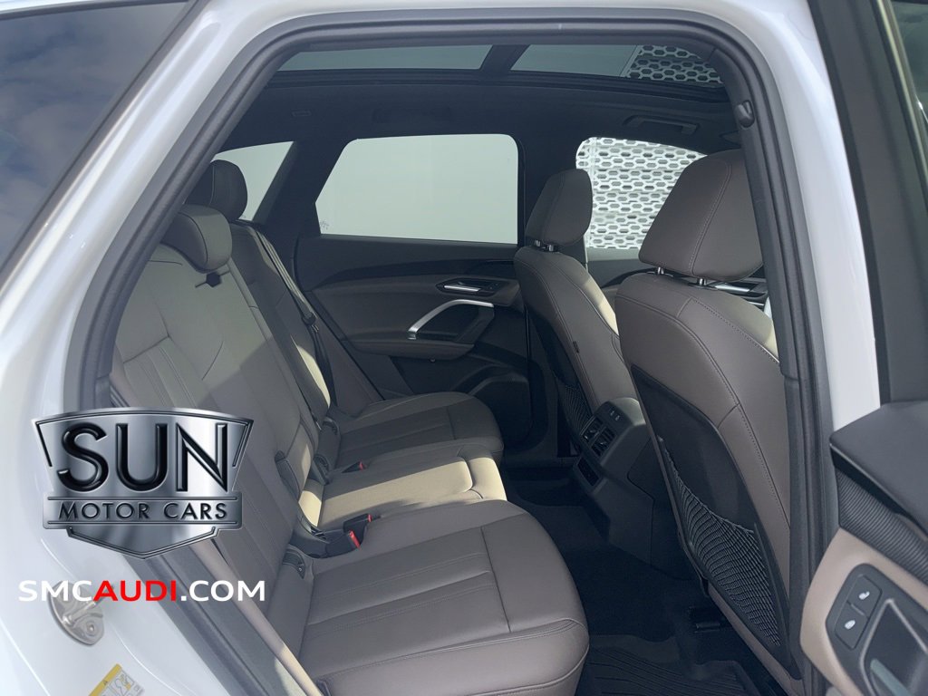 Used 2025 Audi Q5 2.0T Premium w/ Convenience Package image 8