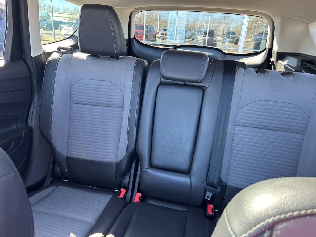 Used 2017 Ford Escape Titanium image 29