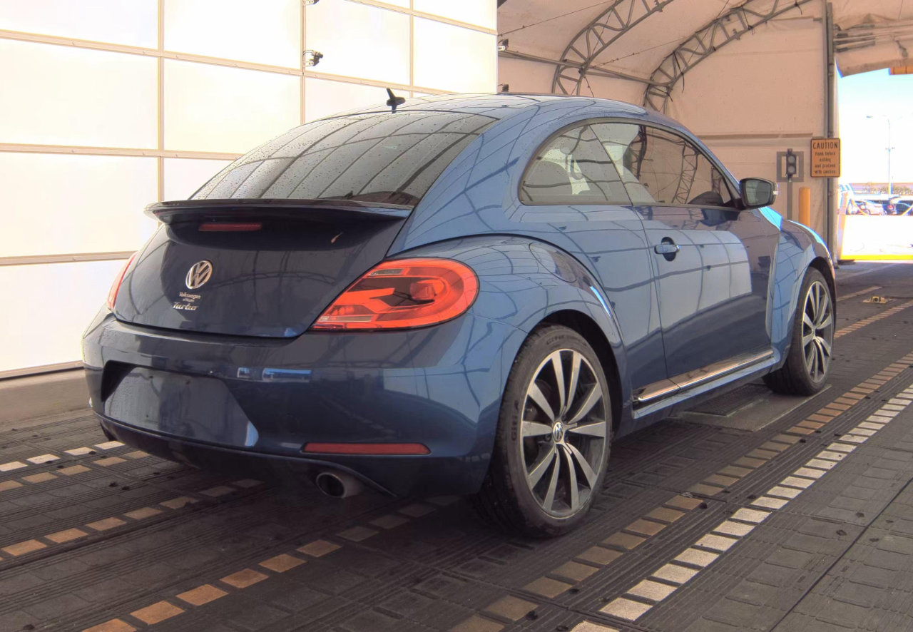 Used 2012 Volkswagen Beetle 2.0T image 5