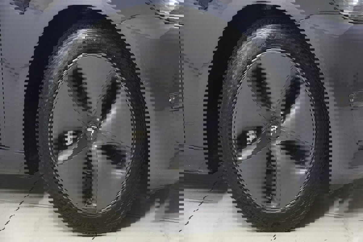 Used 2021 Tesla Model 3 Long Range image 16