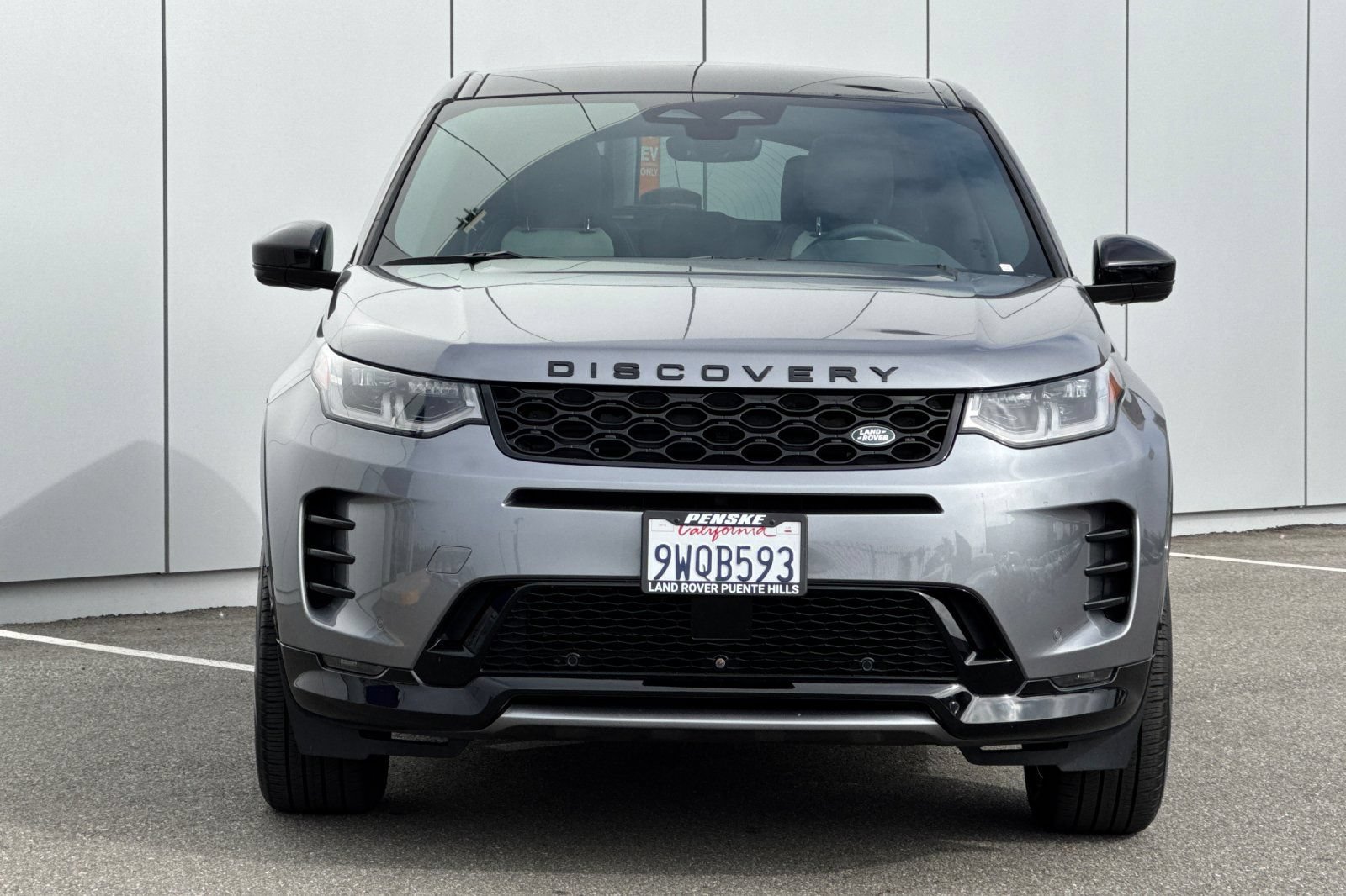 Certified 2025 Land Rover Discovery Sport Dynamic SE AWD/4WD image 8
