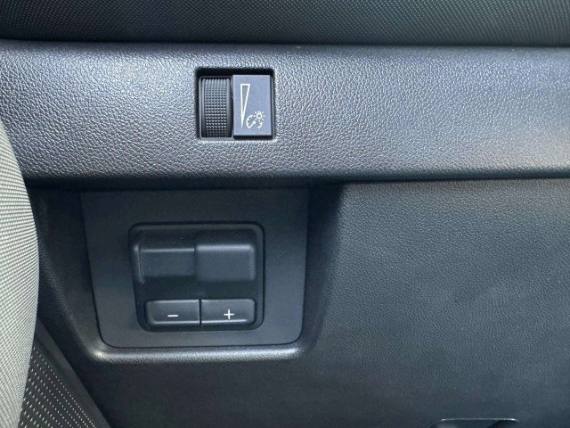 Used 2025 Chevrolet Colorado Z71 w/ Z71 Convenience Package 2 image 27