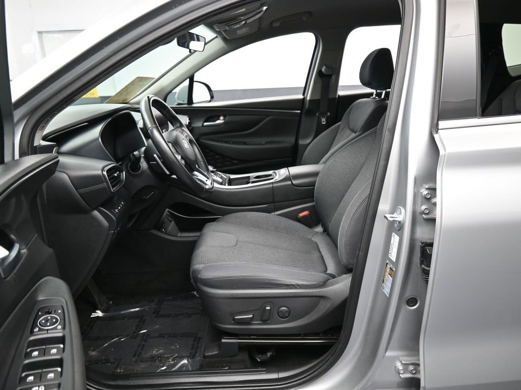 Used 2023 Hyundai Santa Fe SEL FWD image 11