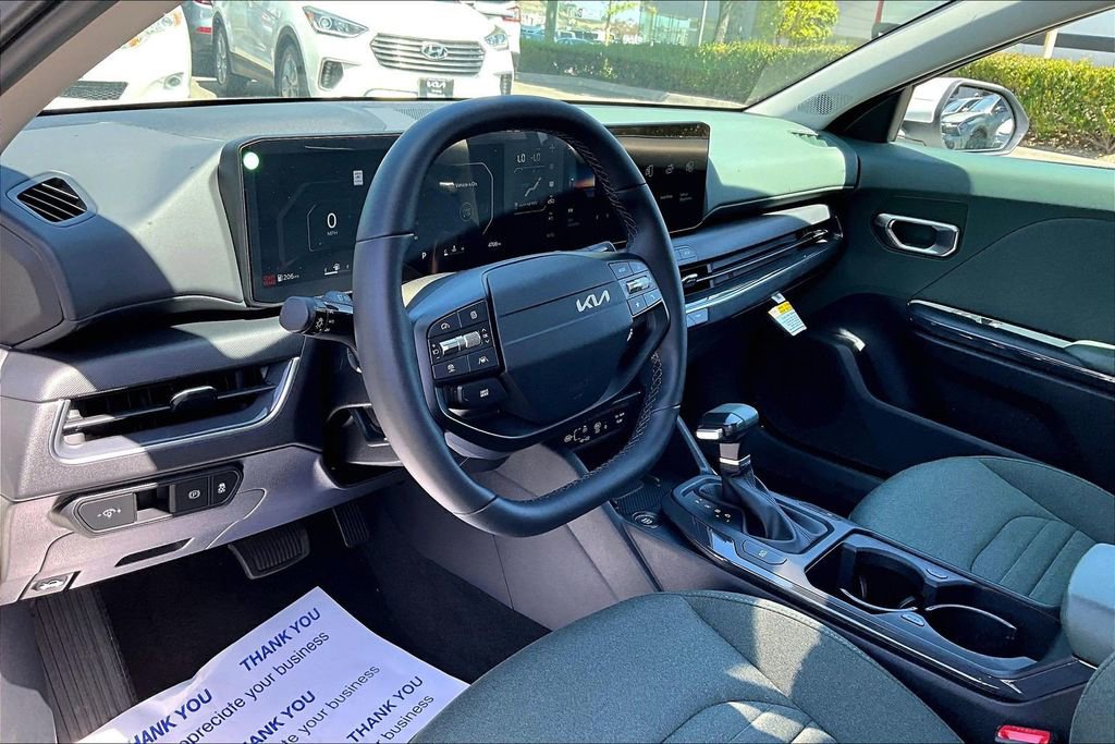 Certified 2025 Kia K4 EX FWD image 9