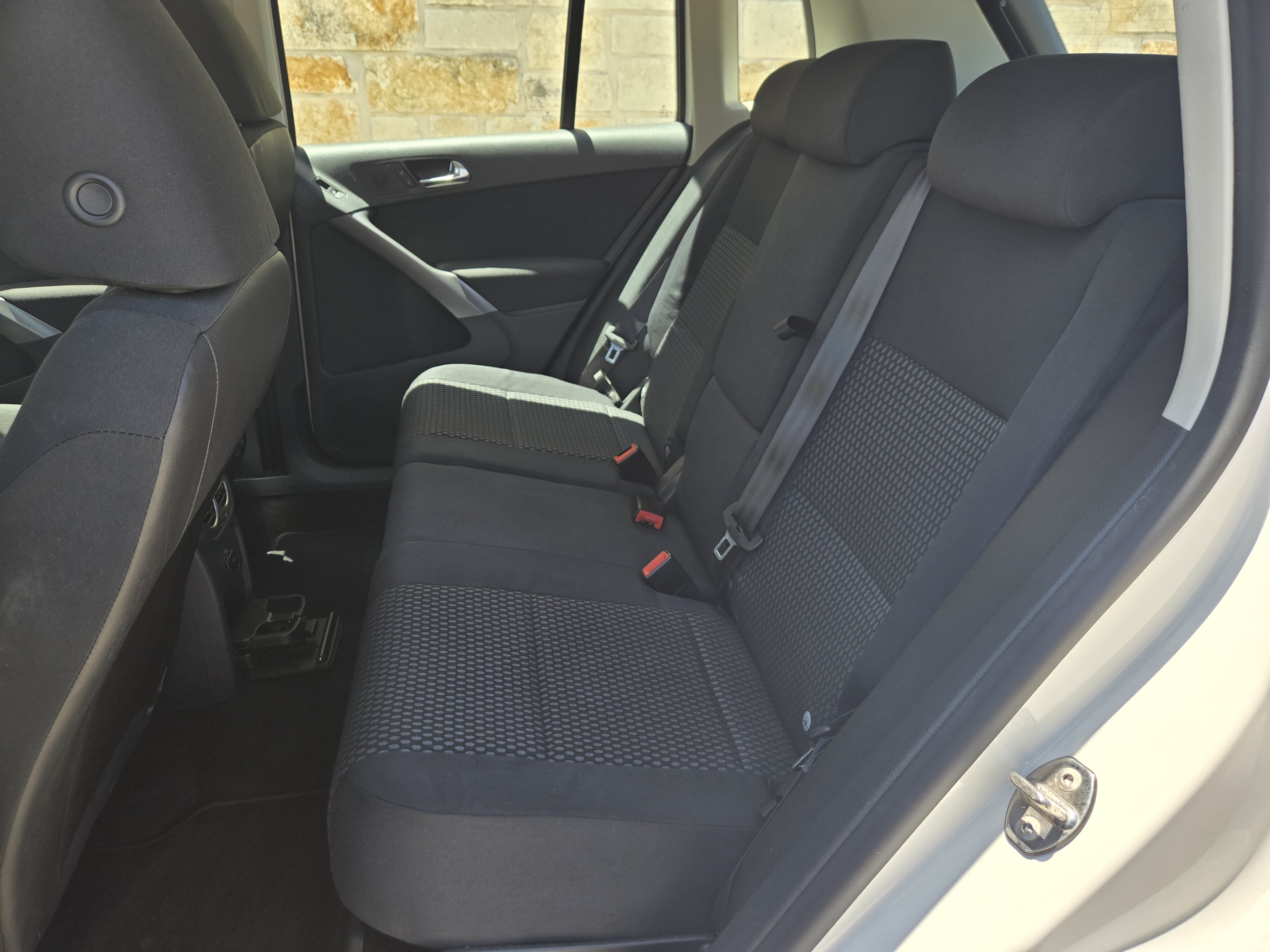 Used 2009 Volkswagen Tiguan S FWD image 7