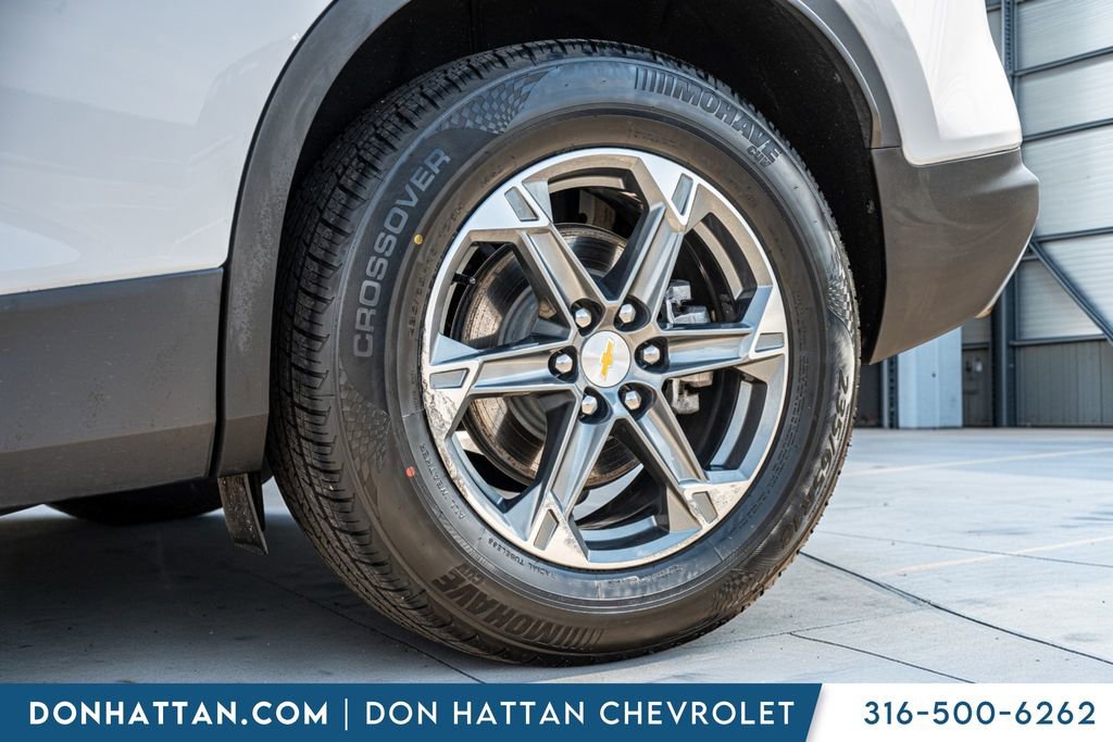 Used 2025 Chevrolet Blazer LT AWD/4WD image 36