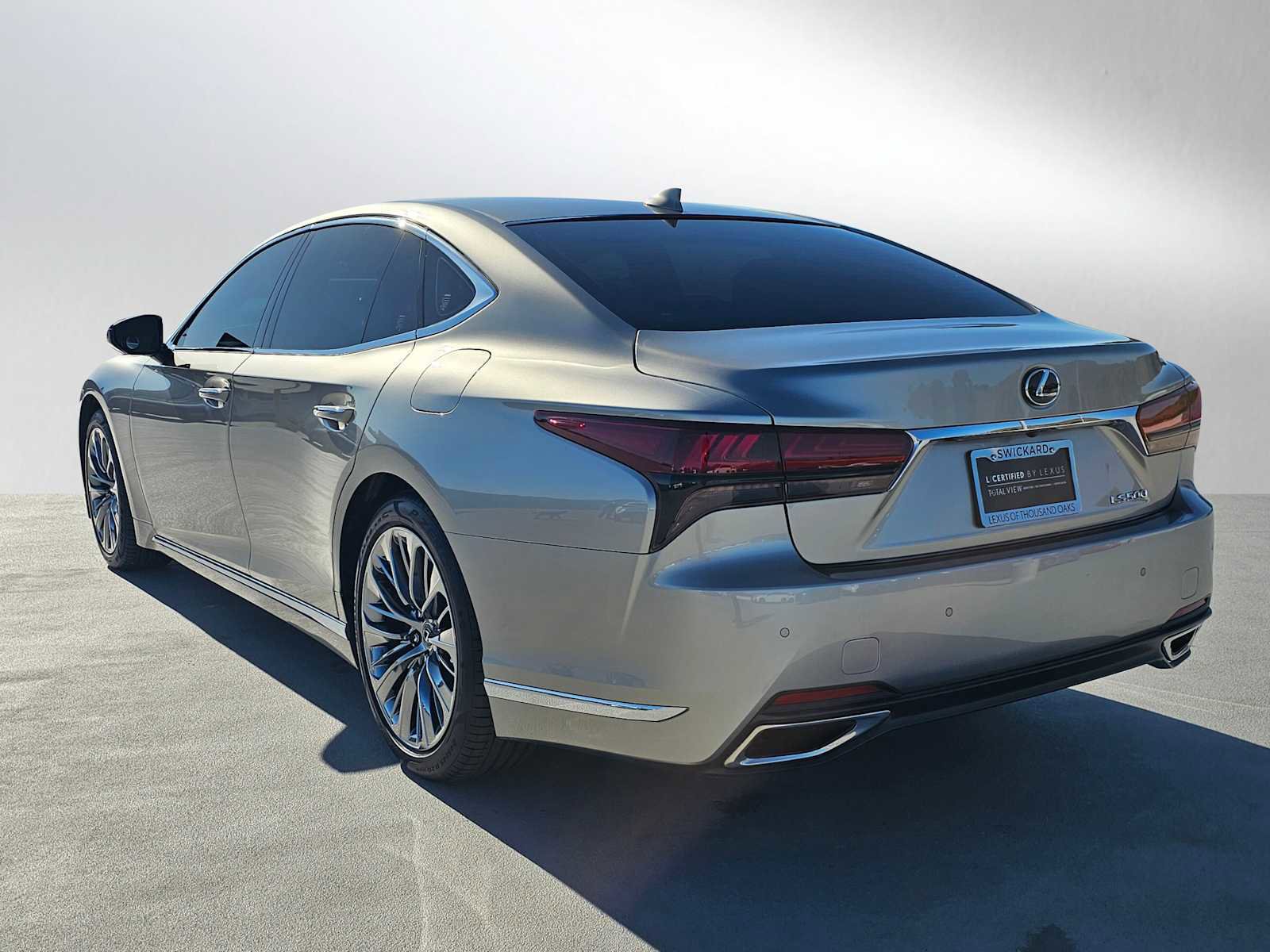 Used 2022 Lexus LS 500 w/ Cold Weather Package (CK) RWD image 5